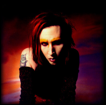 manson_sky1a.jpg (48139 bytes)